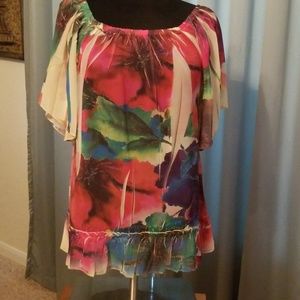 Multi colored top never worn w/tags
